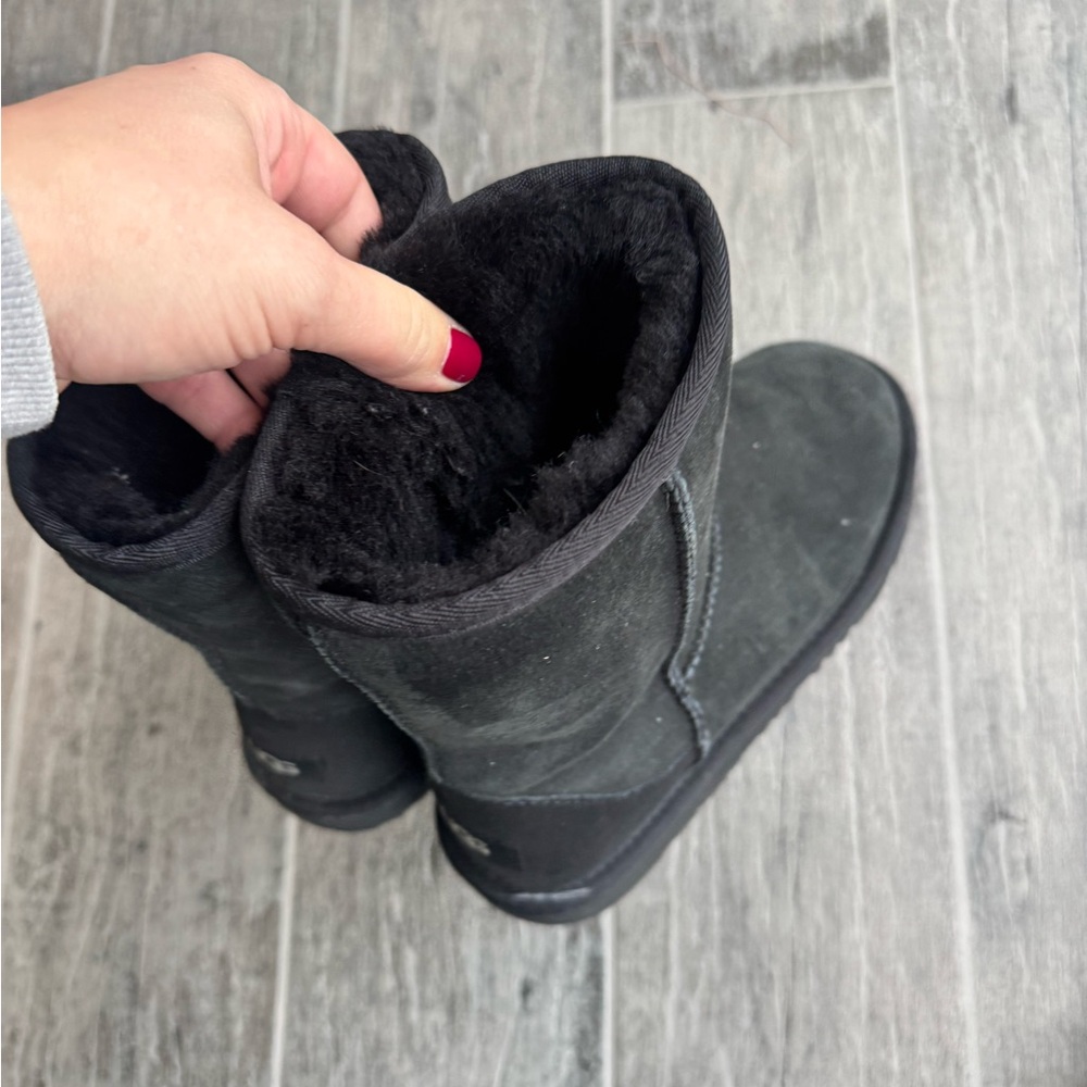 UGG Women’s Classic Short II Shearling Lined Short Boots - Picture 8 of 15